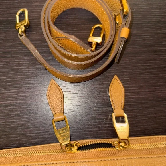 AUTH. LOUIS VUITTON MAHINA SERENE MM 2-Way Handbag/Shoulderbag-Caramel - Picture 13 of 14